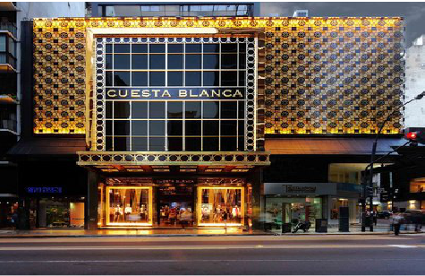 鹿寨门头设计与商业空间的纽带。